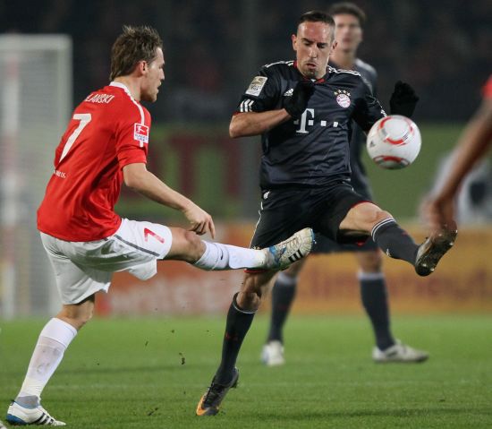 的高壓逼搶 的高壓逼搶